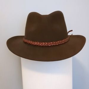 Country Gentleman lite felt hat